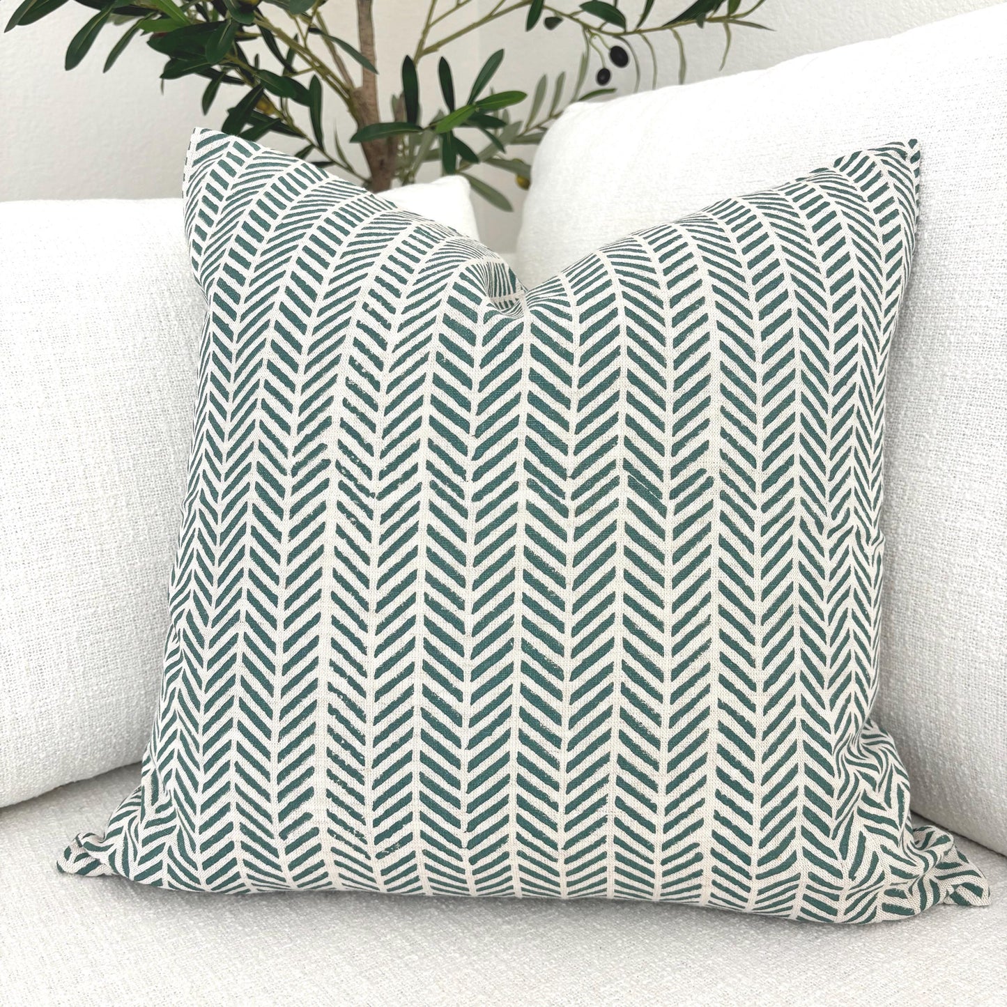 Noor - block printed linen pillow cover (green)