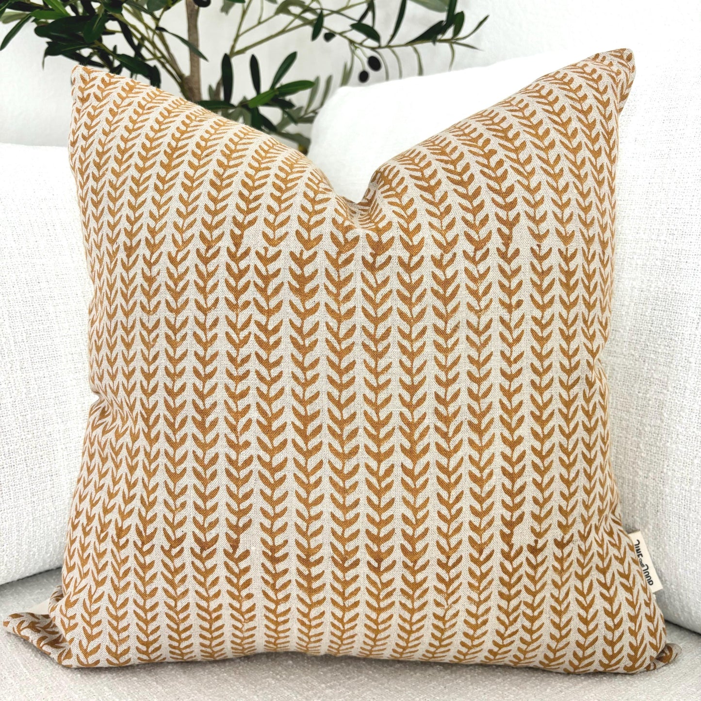 Maya - hand block printed linen pillow cover (rust)