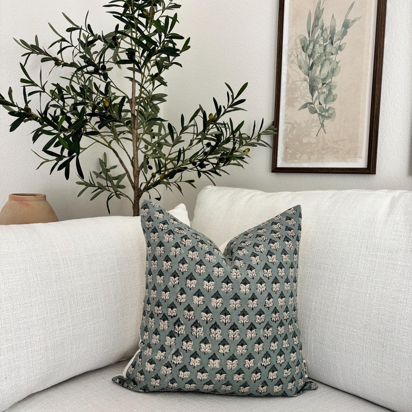 Lya - hand block printed linen pillow cover (turquoise)