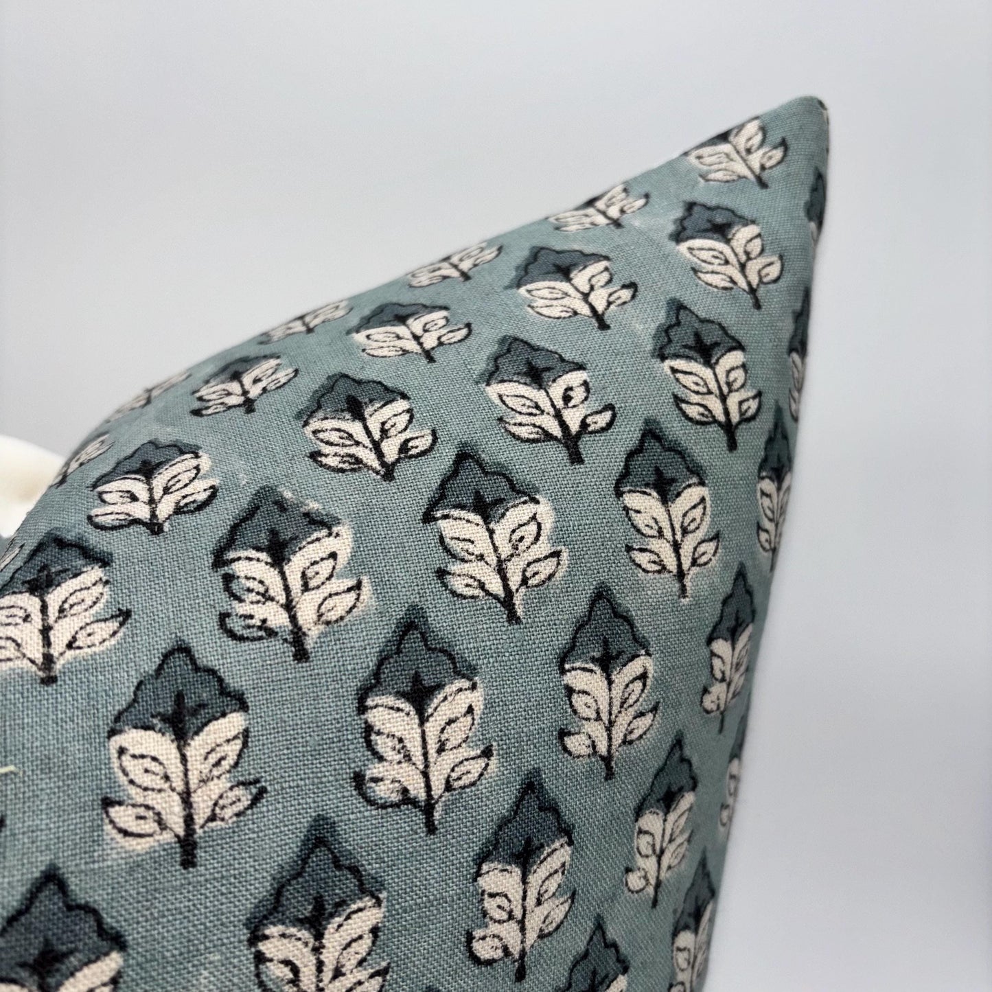 Lya - hand block printed linen pillow cover (turquoise)