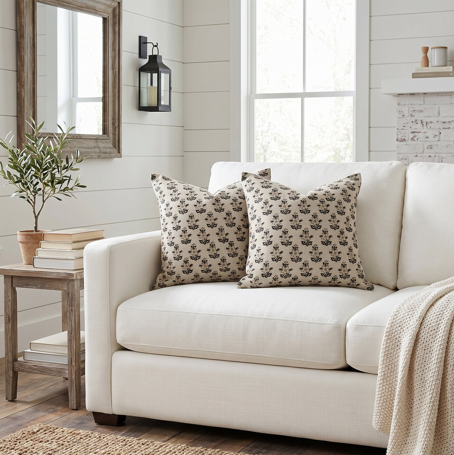 Floral pillow cover - beige and green (Magnolia)