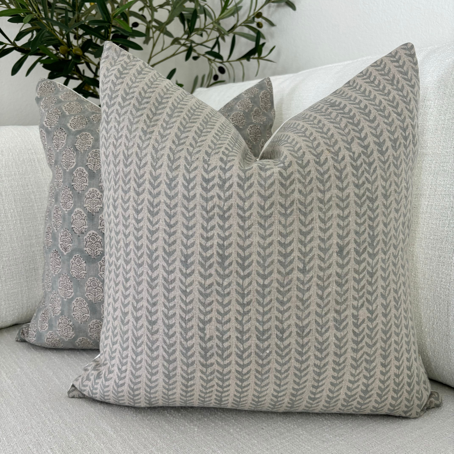 Block print floral pillow cover - gray (Alba)