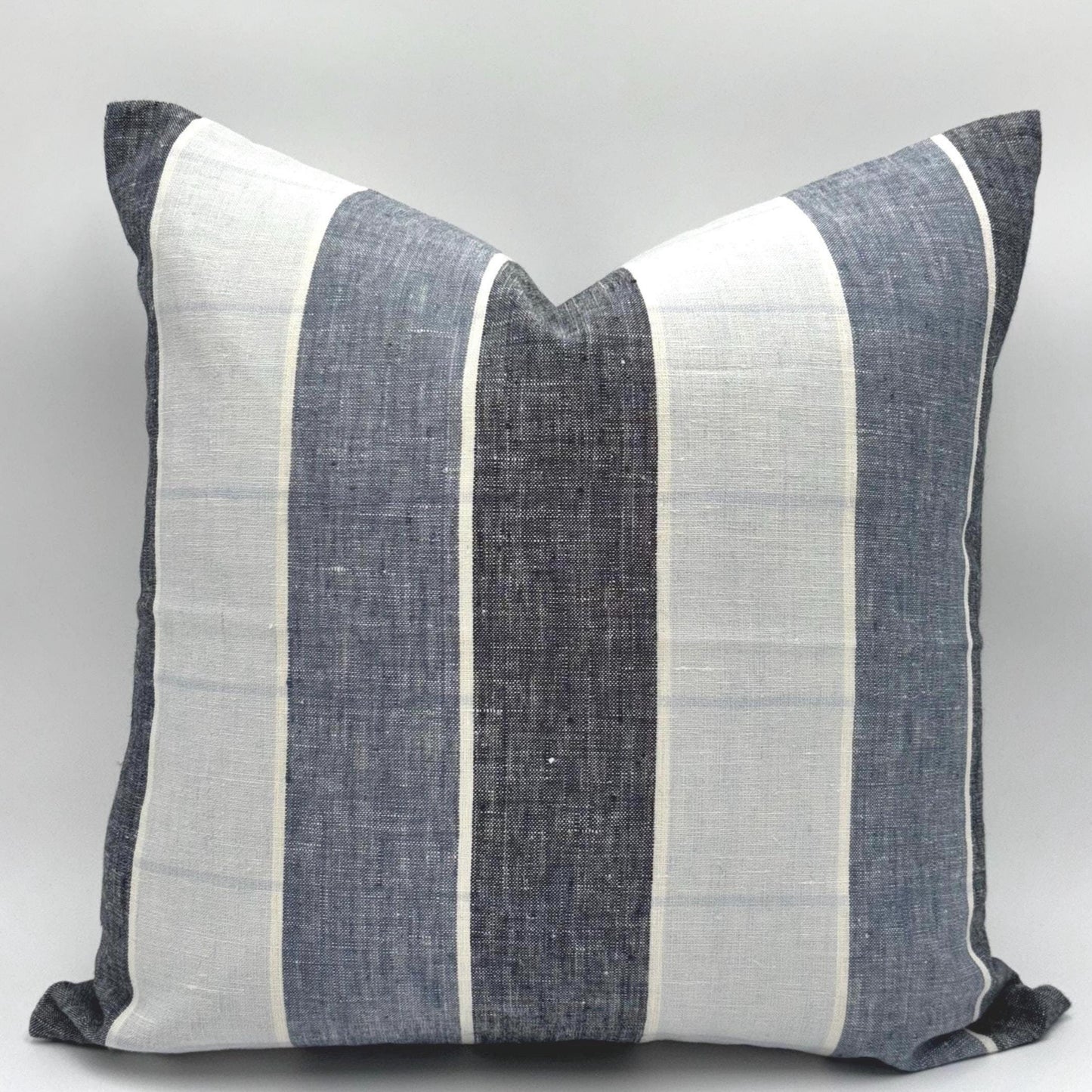 Zoey - yarn dyed linen pillow cover (blue)