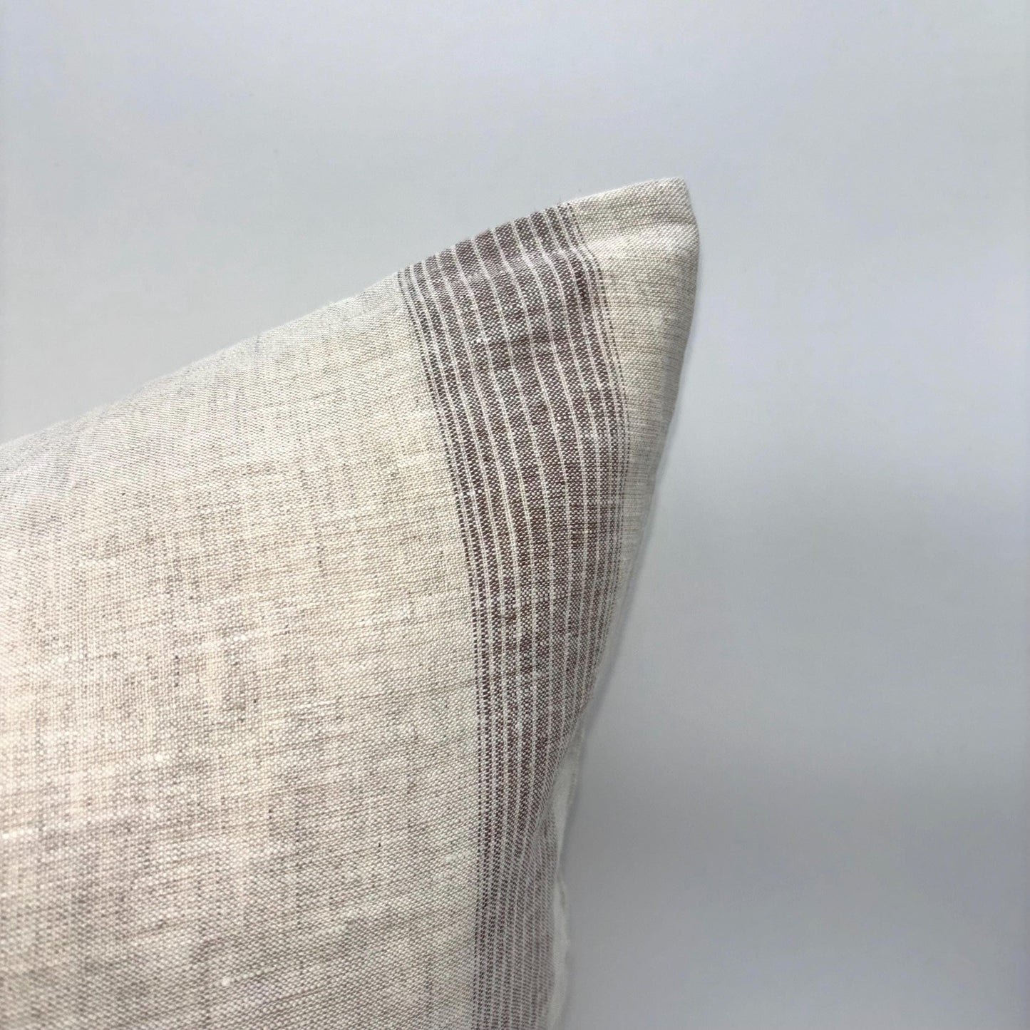 Chloe - yarn dyed linen pillow cover (brown)
