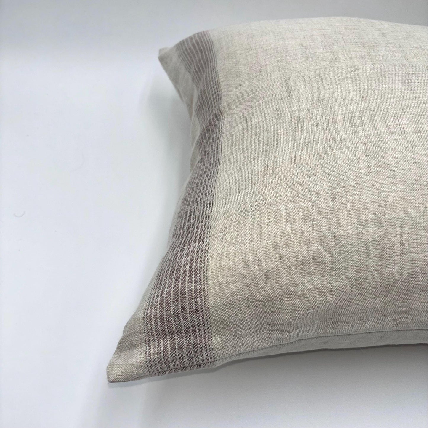 Chloe - yarn dyed linen pillow cover (brown)