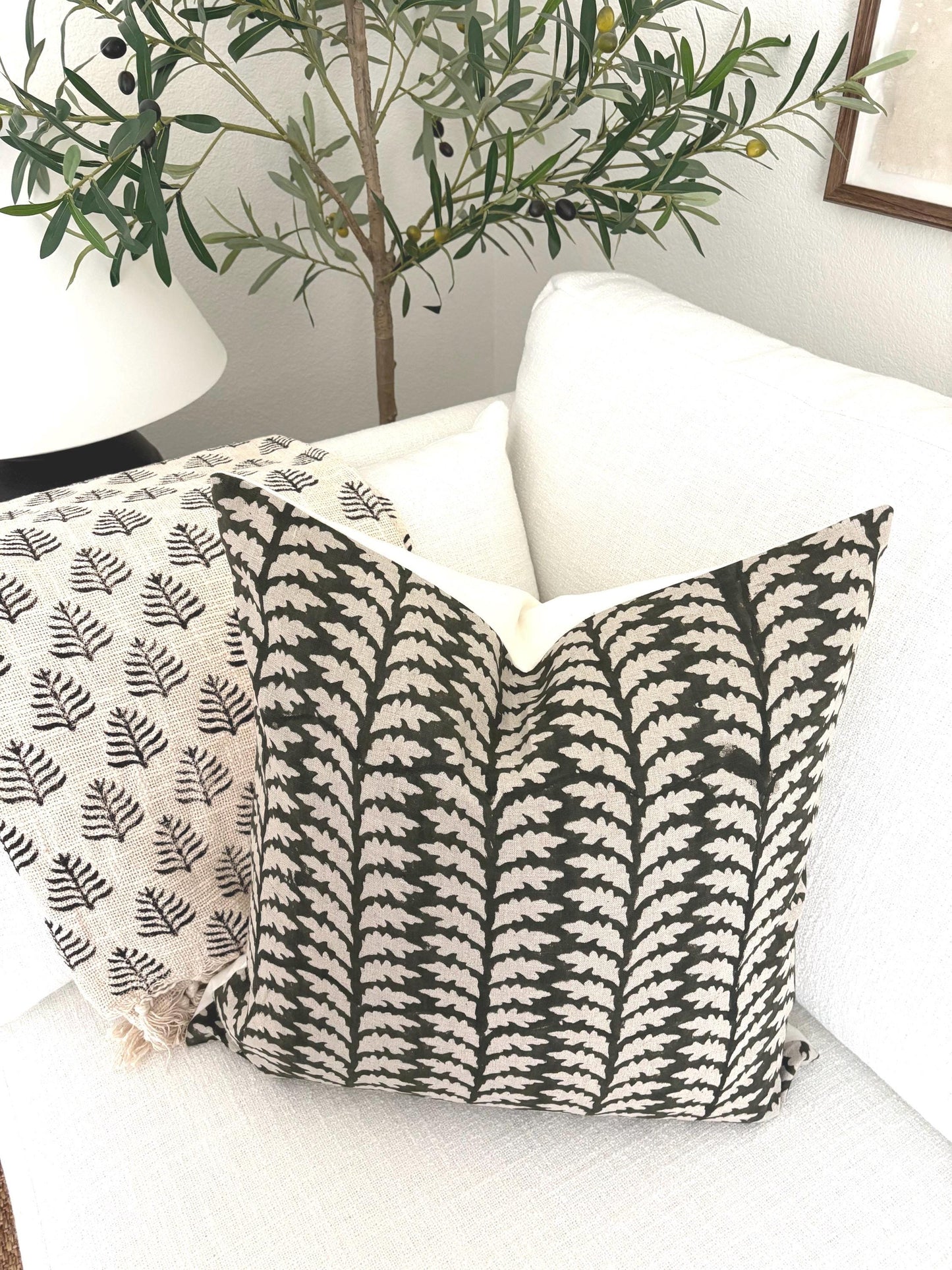 Christmas - hand block printed linen pillow cover (green)